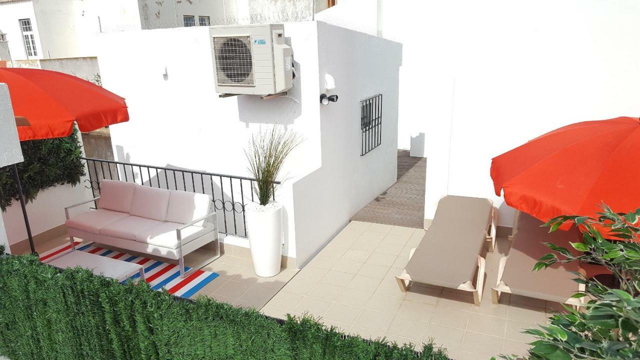 Henri'S Apartments - City Centre ラゴス エクステリア 写真